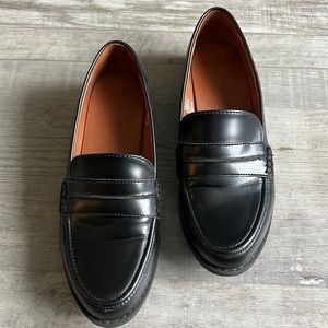 Universal Thread sz 6 Business Penny Loafers